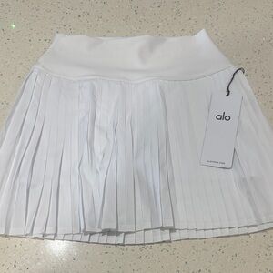 ALO Yoga White Mini Pleated Skirt